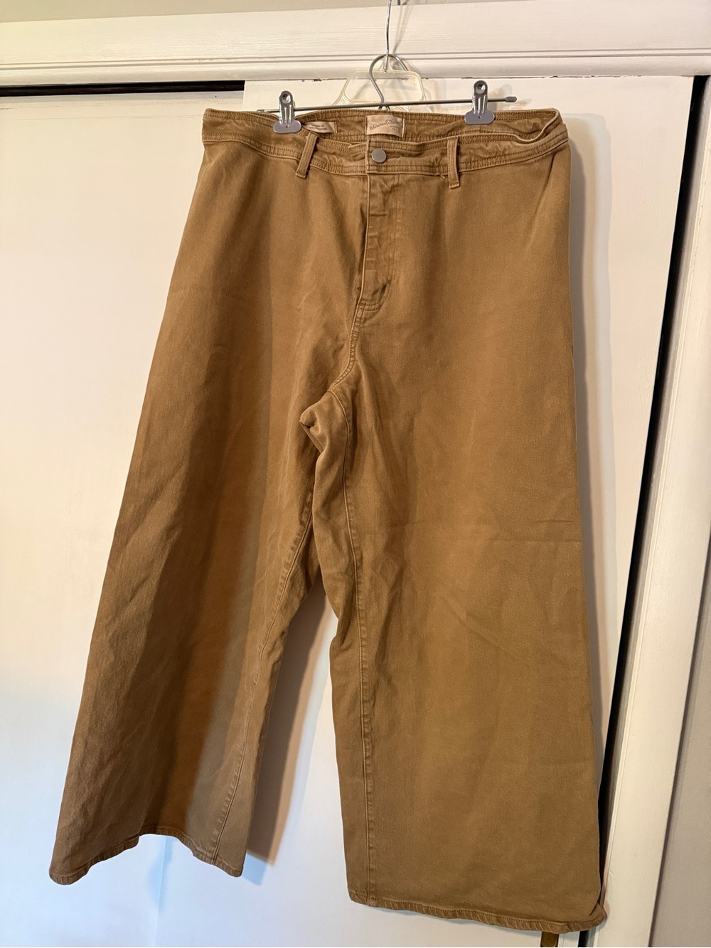 Universal Thread Wide-Leg Tan Chino Pants